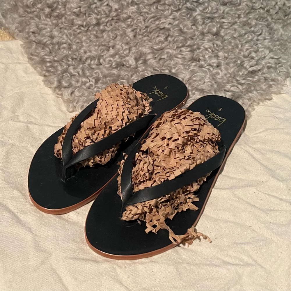 Beek Seabird Leather Thong Sandals Black never worn